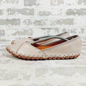 NEW Spring Step Flats Beige Leather Slip On Comfort Casual Casual E720